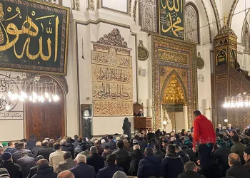 Regaip Kandili’nde Ulu Cami’ye akın