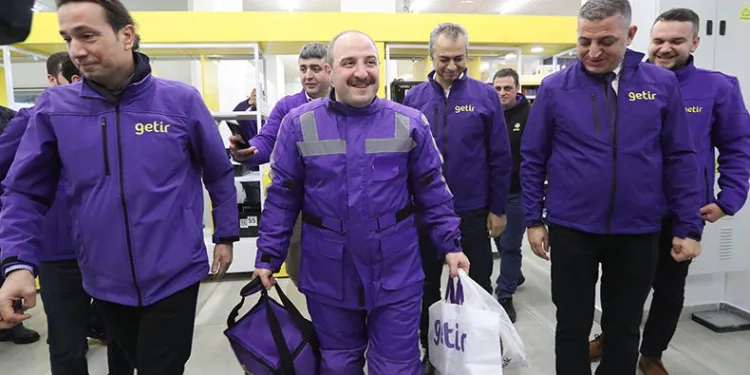 Bakan Varank’ın yılbaşı mesaisi
