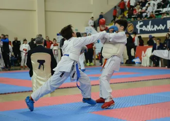 Yıldırım’da karate rüzgarı