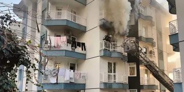 Aydın’da bir ev küle döndü