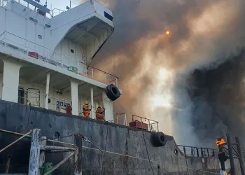 Tayland’da petrol tankerinde patladı