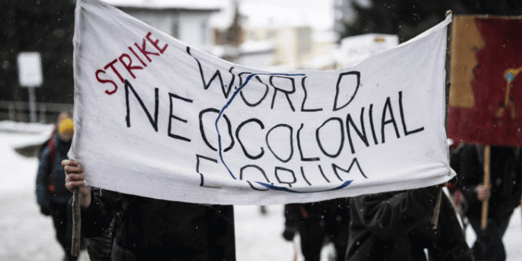 DEF Davos’ta protesto edildi