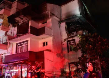 Kocaeli’de 3 katlı binada patlama