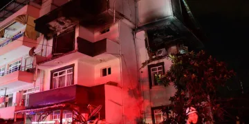 Kocaeli’de 3 katlı binada patlama