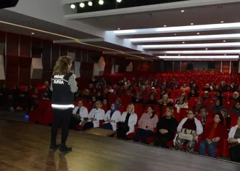 “En İyi Narkotik Polisi Anne”