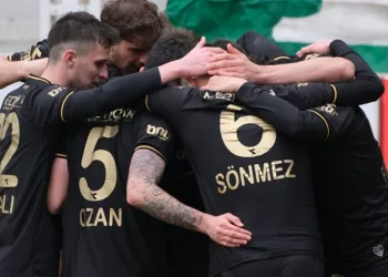 Bursaspor 2-1 galibiyetle ayrıldı