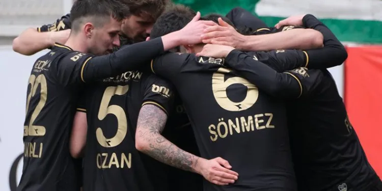 Bursaspor 2-1 galibiyetle ayrıldı