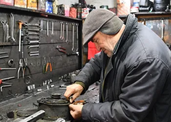 50 yıldır mesleğini aşkla yapıyor