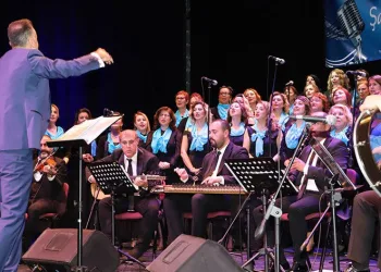‘Şarkılar bizi,biz de şarkıları söyleriz’