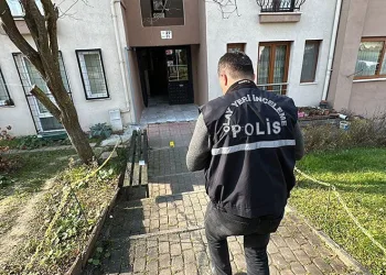 Alacak verecek kavgasında silahlar konuştu