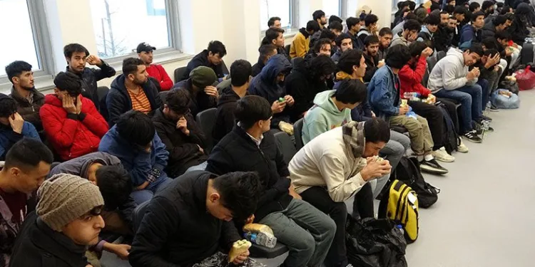 138 göçmen sınır dışı edildi