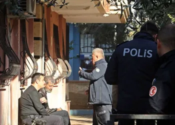Antalya’da ‘Çok üşüyorum’ dedi evinde ölü bulundu