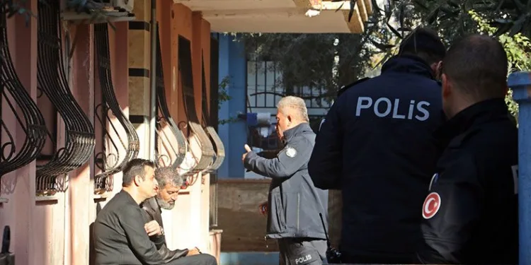 Antalya’da ‘Çok üşüyorum’ dedi evinde ölü bulundu