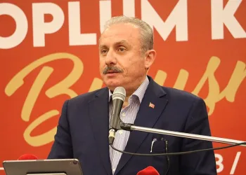 “Avrupalı beyaz çocuk, sen kimsin?”