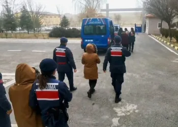 Altın ve kumbara hırsızıları tutuklandı