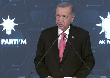 ‘Bizim icraatımızın yetiştiği yere, hayali bile yetişemez’
