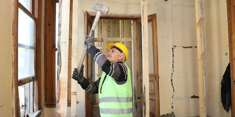 Tarihi konak restorasyonu başladı