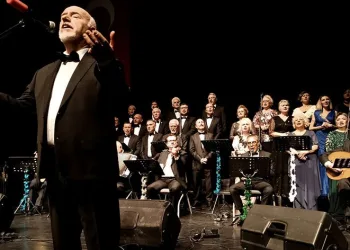 Sevgi ve Kardeşlik Korosundan konser