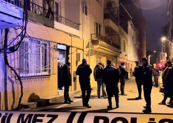 “Gel bir konuşalım” dedi, kızının önünde başından vurdu