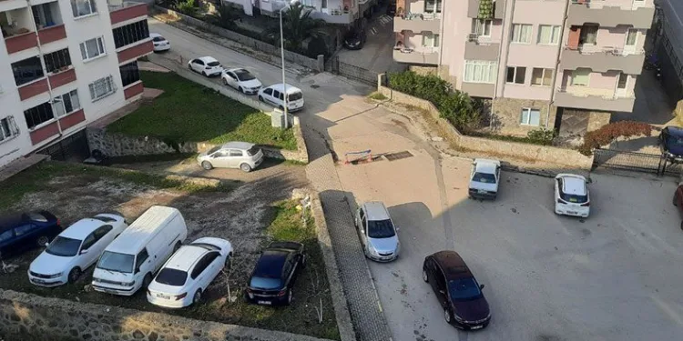Hırsızlar rögar kapağı bırakmadı