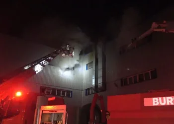 Bursa’da tekstil fabrikasında korkutan yangın
