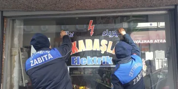 Zabıtadan Türkçe tabela uygulaması