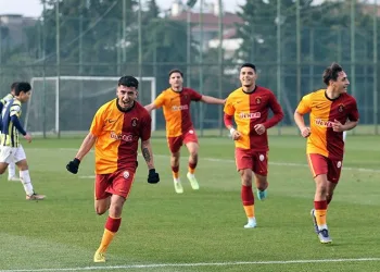 Galatasaray 4 – 0 Fenerbahçe’yi