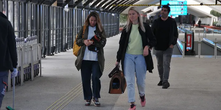 Kağıthane-İstanbul Havalimanı Metrosu yolcu taşımaya başladı