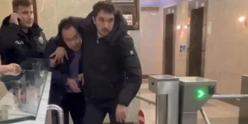 Köpeğe şiddet uyguladı, hayvanseverlerden kurtulamadı