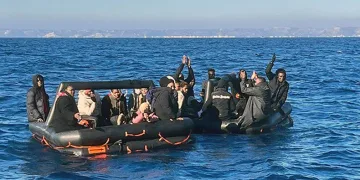 Yunanistan’ın ölüme ittiği 82 göçmen kurtarıldı