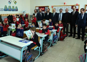 Bursa’da 660 bin öğrencinin karne heyecanı