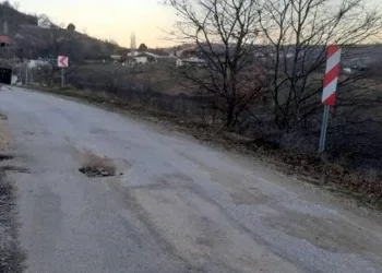Köylüler Başkan Aktaş’tan yardım bekliyor
