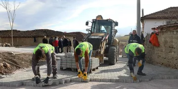 Sokaklar parke taşla kaplanıyor