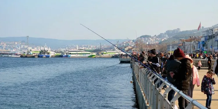 Mudanya sahil doldu taştı