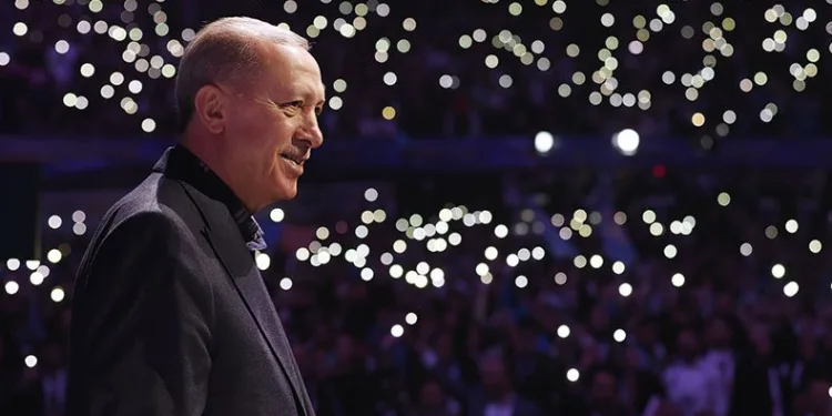 “Gençlerimizle aramıza girmeye çalışanlara izin vermeyeceğiz”
