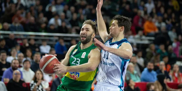 Türk Telekom:84  F.E.Bursaspor:63