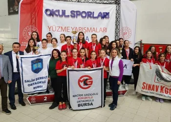 Bursa’da okullar arasında havuzun yıldızları belli oldu