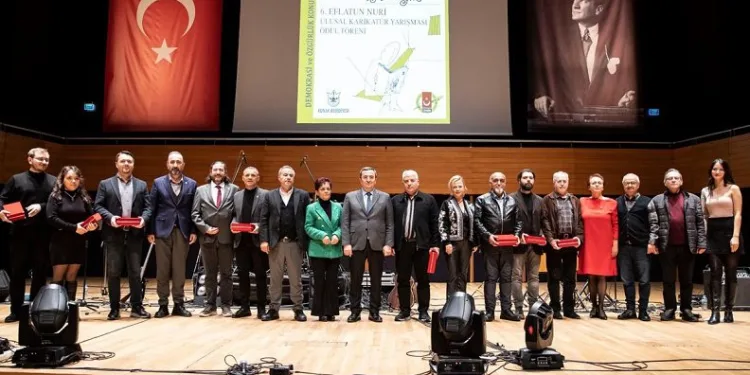 Nilüfer Belediyesi personeli başarısını ödülle taçlandırdı