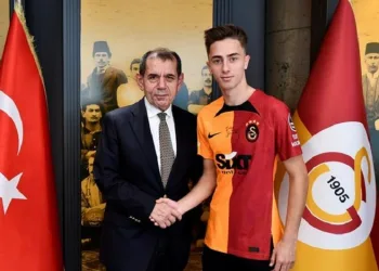 Galatasaray, Özgür Baran Aksaka’nın sözleşmesini 2026’ya kadar uzattı
