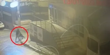 Bursa’da çaldıkları çelik kasayı bebek arabasıyla götürdüler