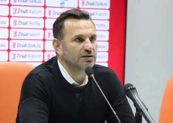 Okan Buruk: “İki kulvarda da hedefimize ulaşacağız”