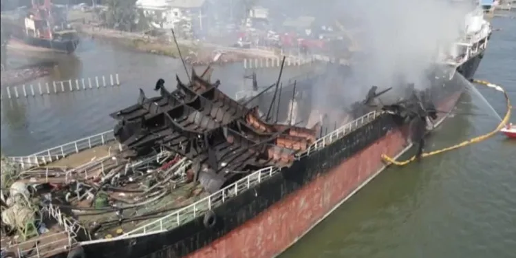 Tayland’daki tanker patlamasında bilanço ağırlaşıyor