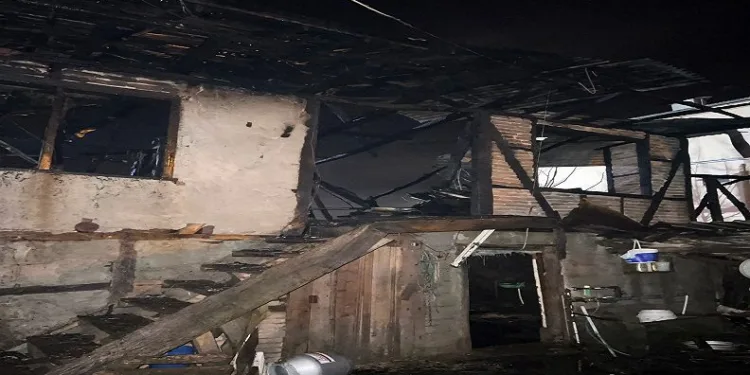Kalorifer kazanı patladı, alevler geceyi aydınlattı