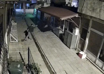 Dükkandaki bağış kutusunu çaldı