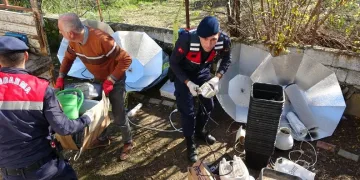 Şüpheli ölüme giden Jandarma, evde uyuşturucu serasıyla karşılaştı