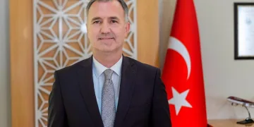 Kaybolan karneyi İnegöl Belediyesi öğrenciye teslim etti