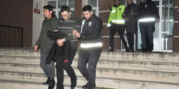 Sahte kimlik şebekesi çökertildi