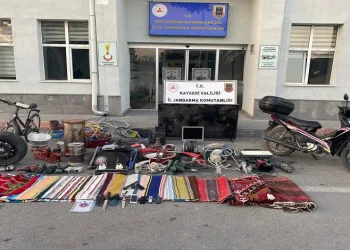 Hırsızlık şüphelileri yakalandı