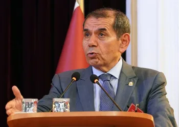 Dursun Özbek’ten Ali Koç’a yanıt: “Rekabetimizi saha içinde sürdüreceğiz”
