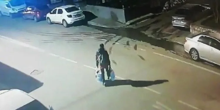 Okul hırsızı kıskıvrak yakalandı
